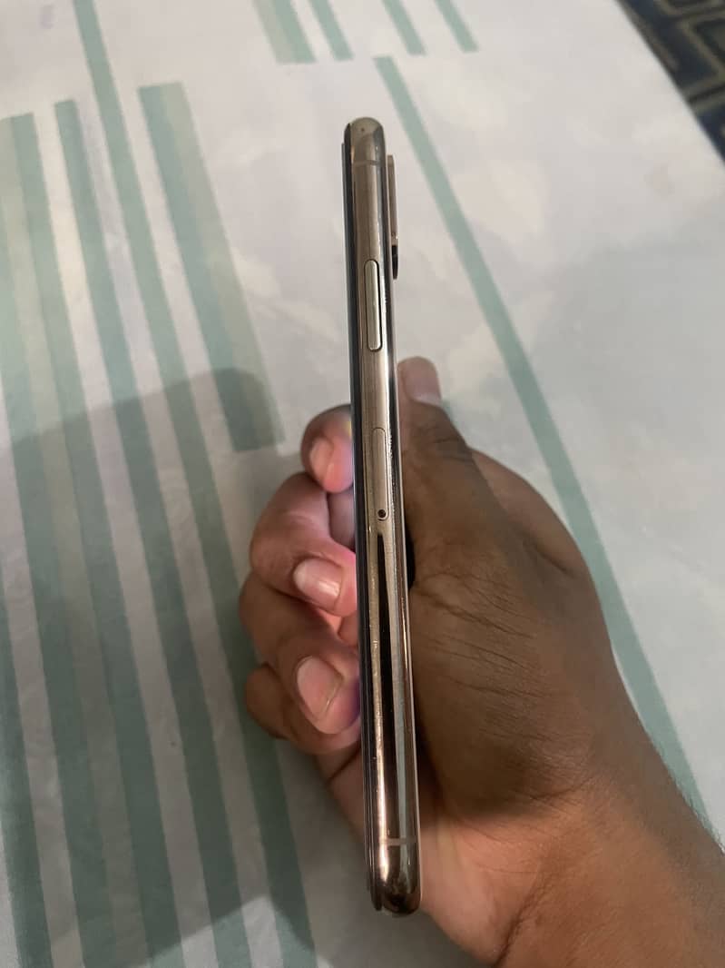 iPhone XS 1