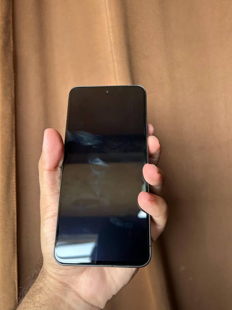 Google Pixel 8 4
