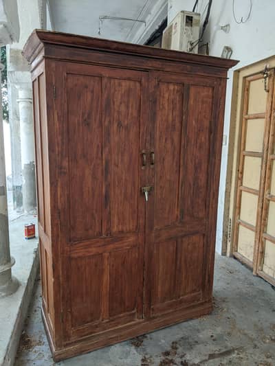 Dyar wood almari 4ft by 6ft