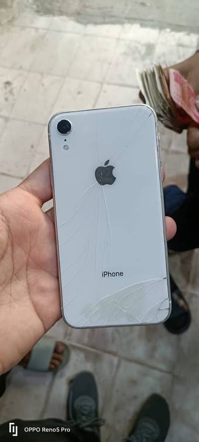Apple iPhone XR
