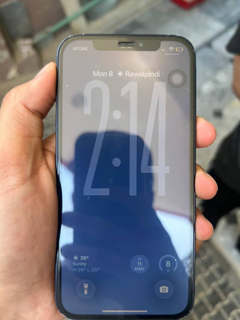 Apple iPhone 12 1