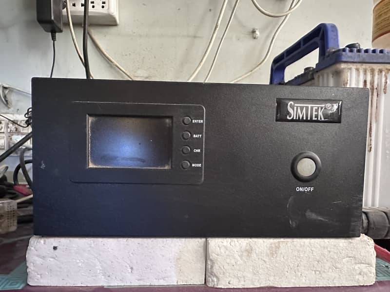 Simtek ups 1