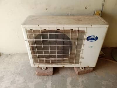 1.5 Ton Split AC – Excellent Condition