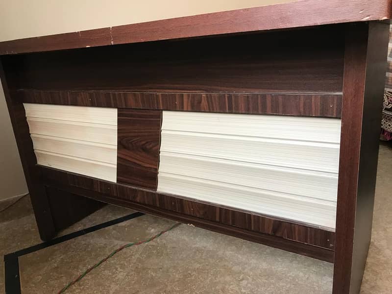 Study Table with 3 Drawers 2