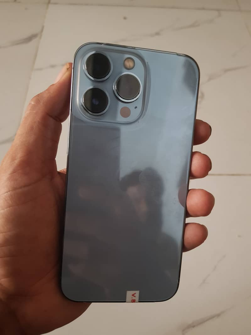 Apple iPhone 13 Pro 1