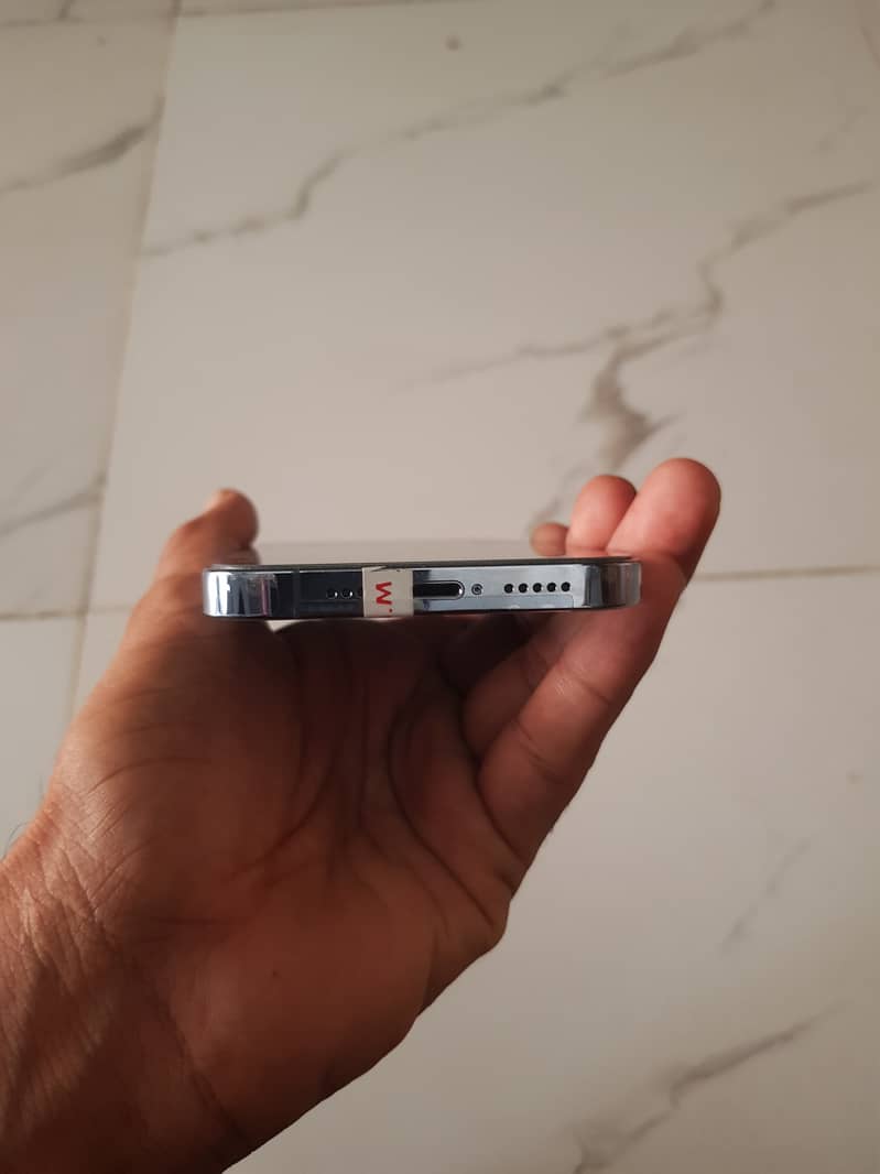 Apple iPhone 13 Pro 2