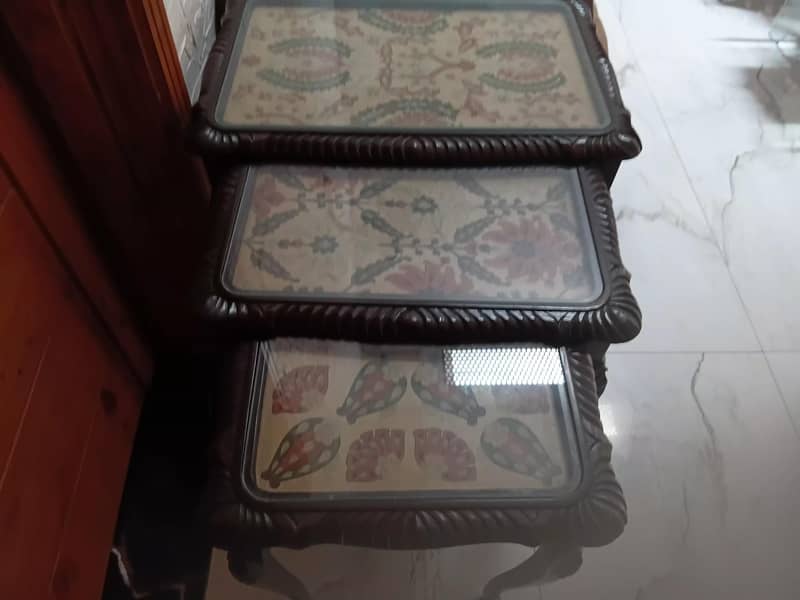 3 SIDE TABLES SET 1