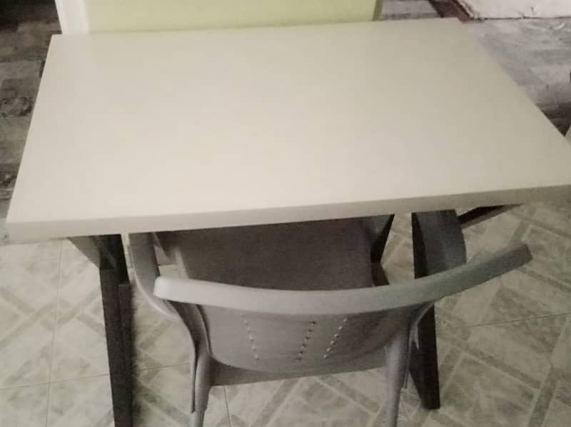 Computer Table 1