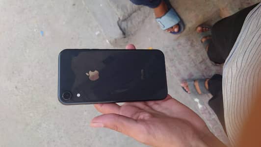Apple iPhone XR