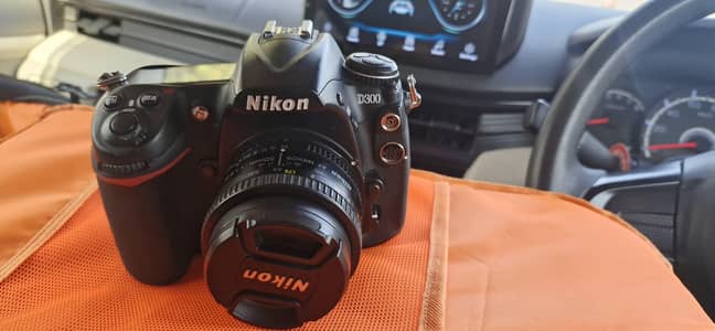 Nikkon D300 dslr camera