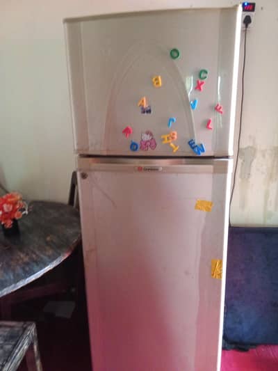 Dawlance fridge full size condition good