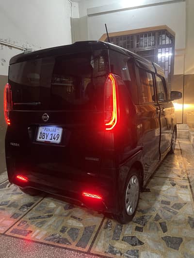 Nissan Roox 2022