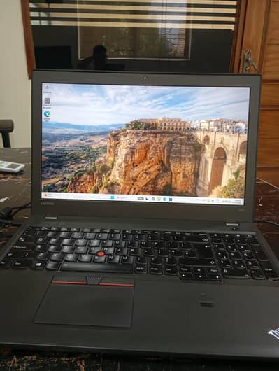 Lenovo-Intel Core i5 6th Gen |12GB RAM| |64 -Bit| Excellent condition