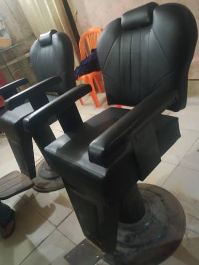 2 salon chairs