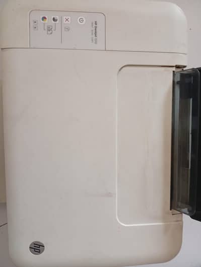 Deskjet 1510 in good condition white color