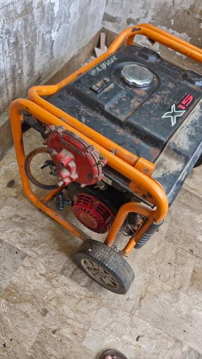 LIFAN LF4200E 2.5kVA Petrol & Gas Generator Electric Start