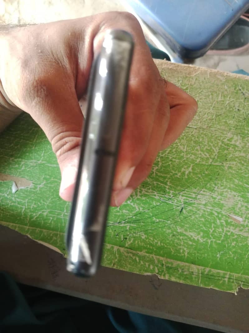 Google Pixel 7 4