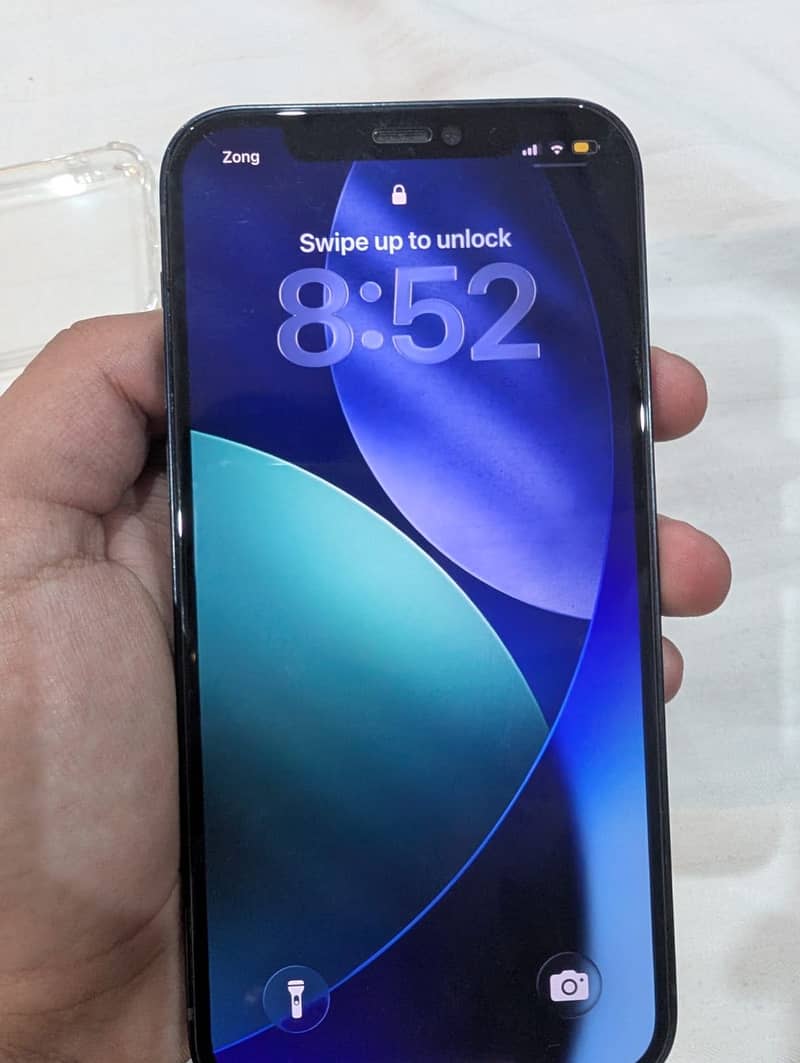 Apple iPhone 12 2