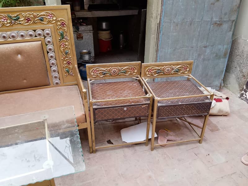 complete bed set with dressing 2