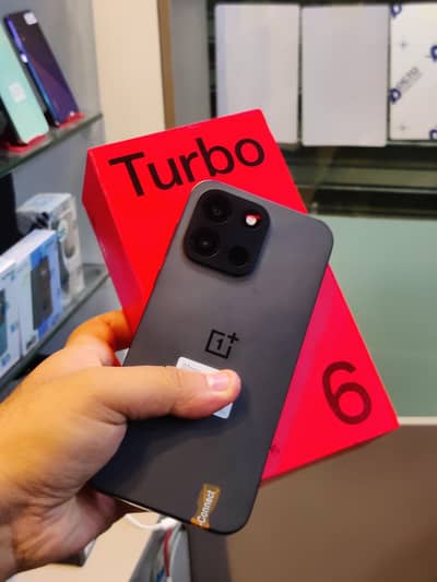 One Plus turbo 6. or Nord 6.16/256. non pta
