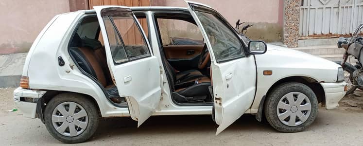 Anda Daihatsu Charade 03132023695