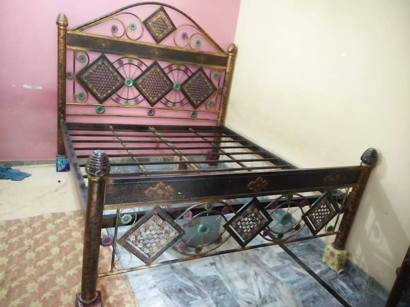 king bed 1