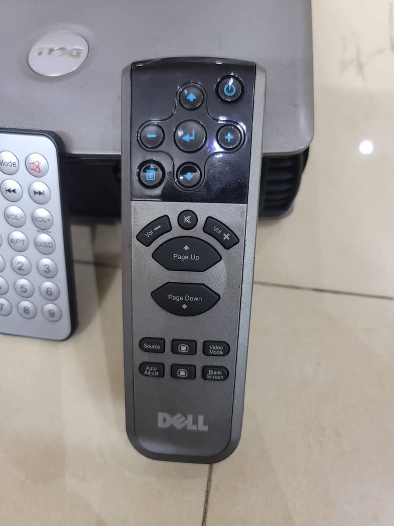 Dell projector 4