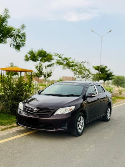 Toyota Corolla GLI 2014 Total geniune 3,4 piece touchup from sides.