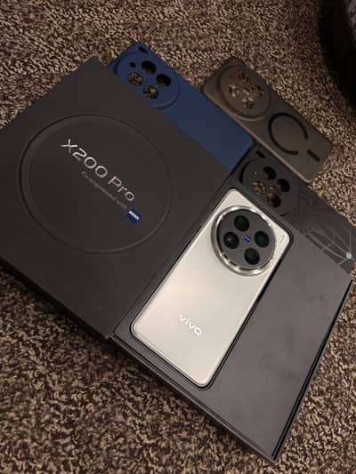 Vivo x200 Pro | In Warranty | Official PTA | Complete Box