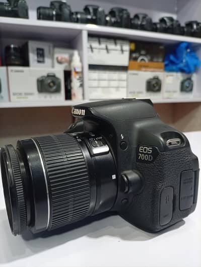 Canon 700D