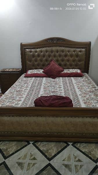 Bed set wooden for sale