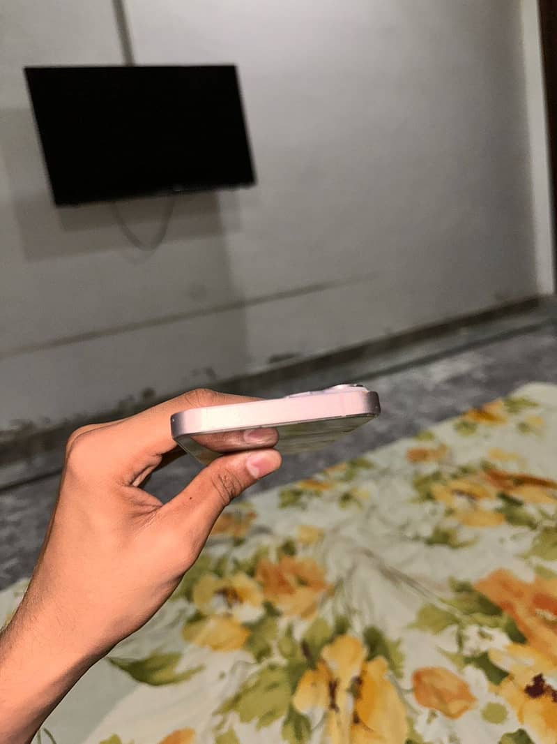 Apple iPhone 14 6