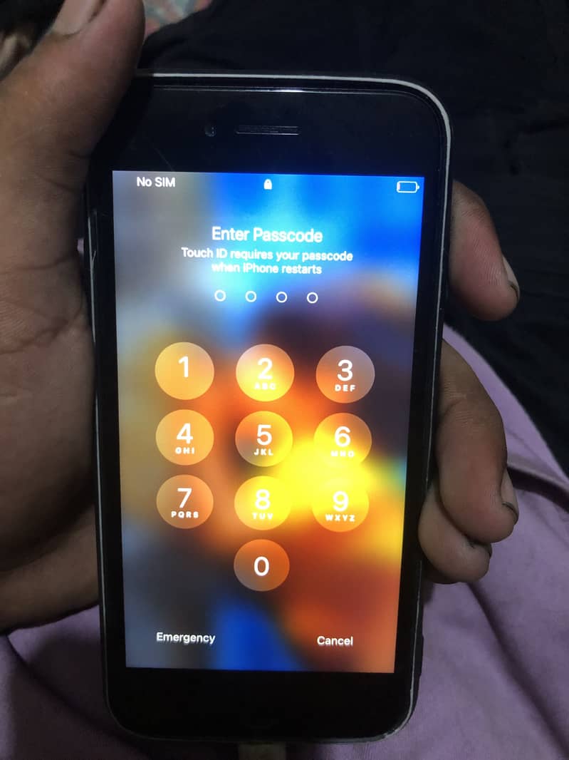 Apple iPhone 8 1