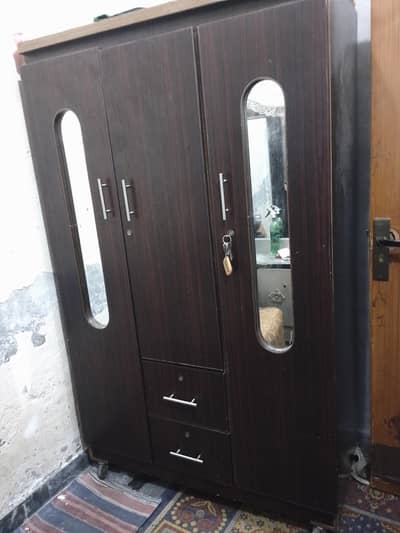 3 doors almari for sale