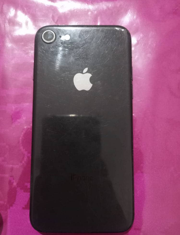 Apple iPhone 8 0