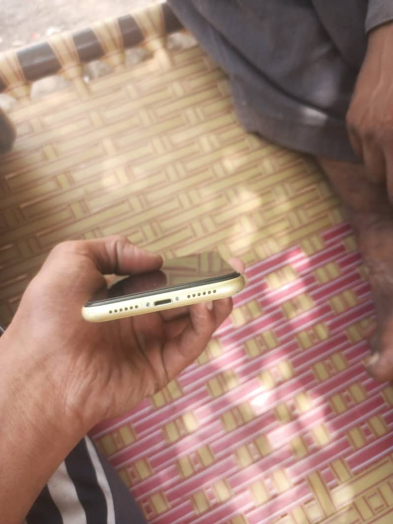 Apple iPhone 11 1