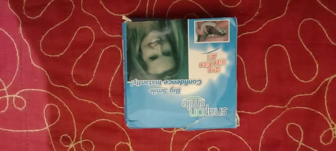 Snap-On Smile Veneers – Brand New (Unused)
