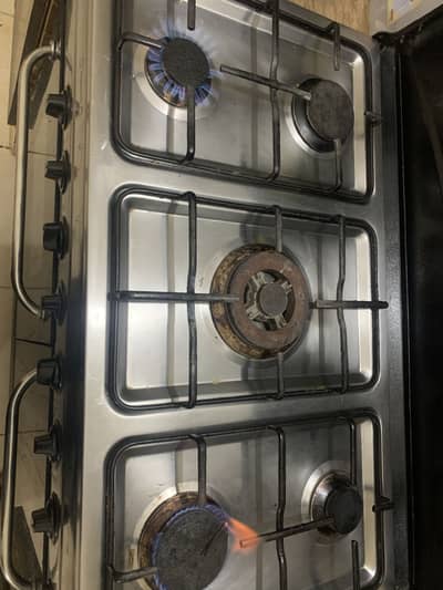 cooking range in a perfect condition