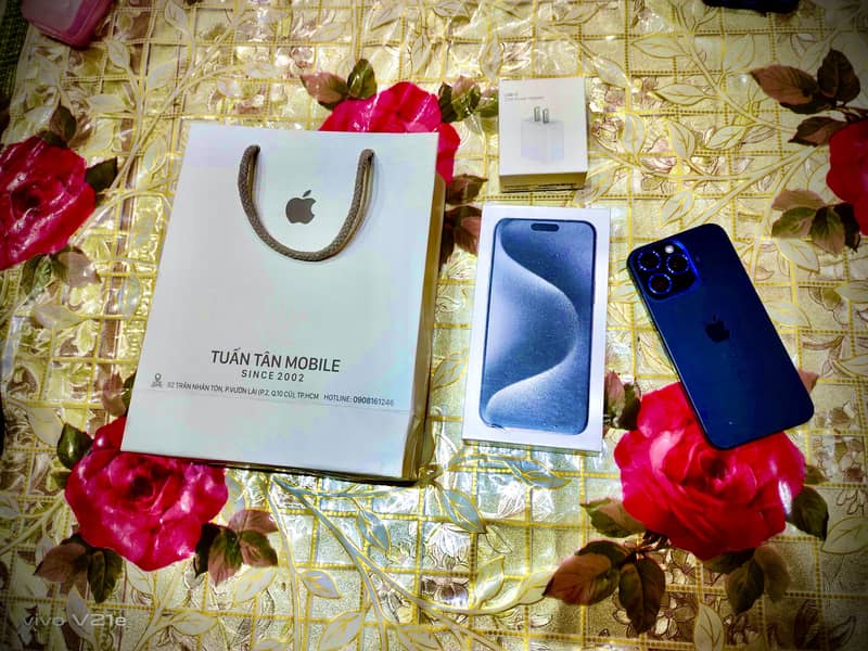 Apple iPhone 15 Pro Max 0