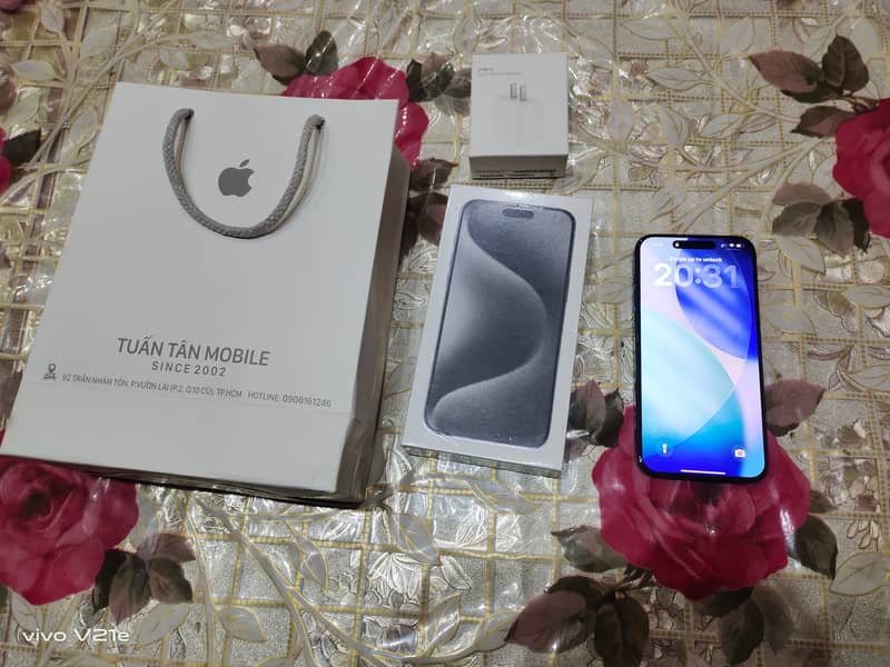 Apple iPhone 15 Pro Max 1