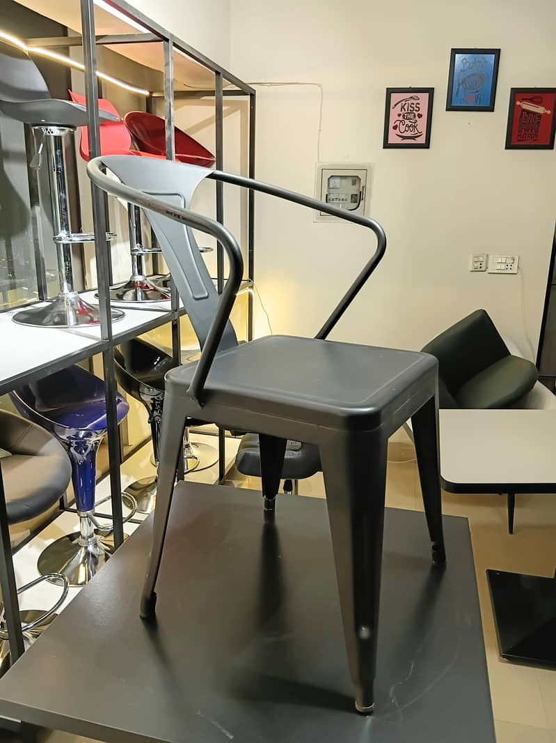 Bar/Cafe Stools 17