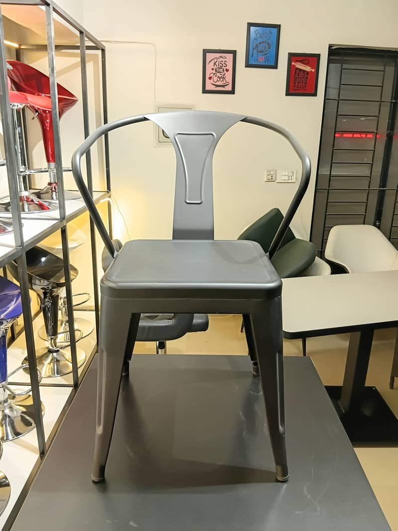 Bar/Cafe Stools 18