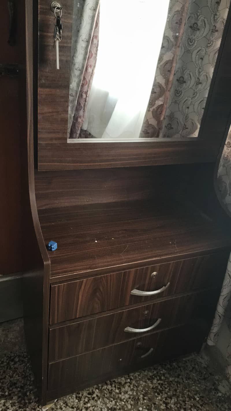 dressing table 1
