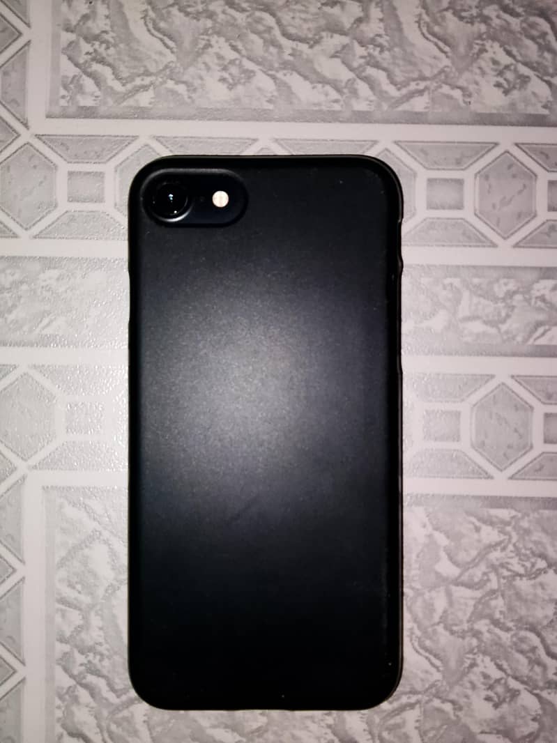 Apple iPhone 7 3