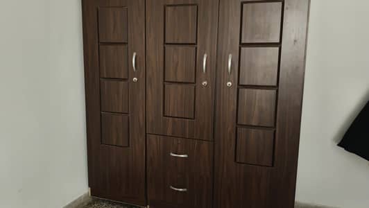 3door almari wardrobes