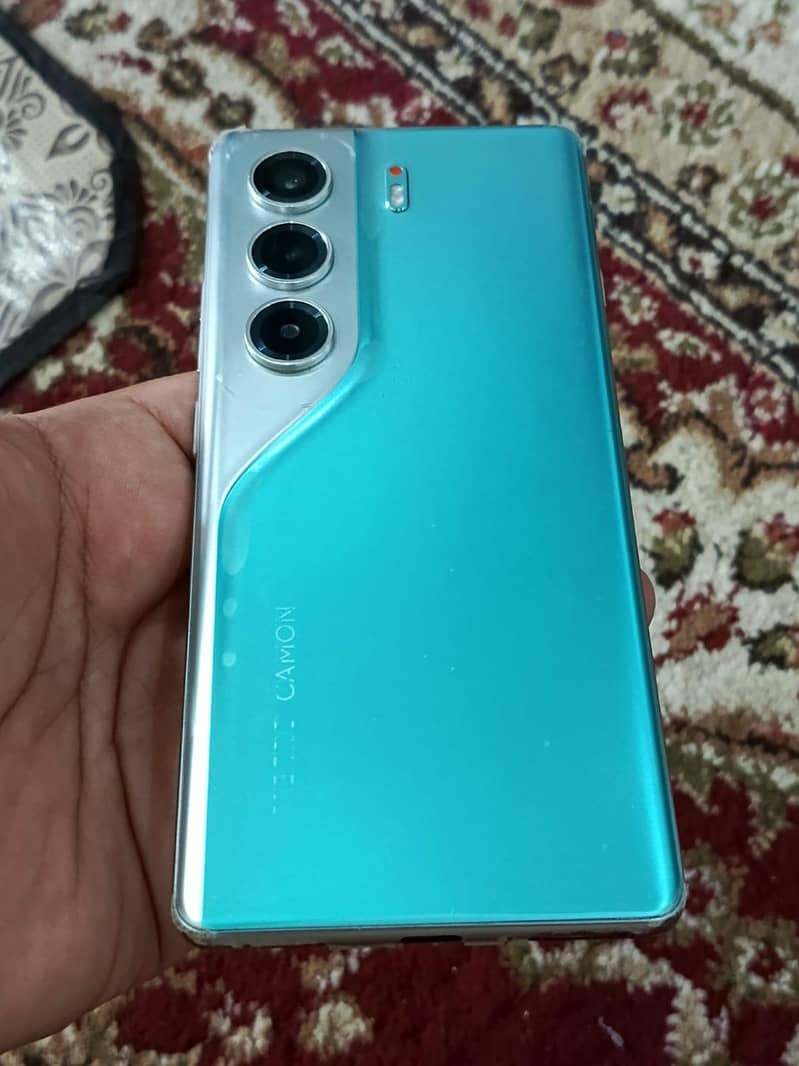 Tecno CAMON 40 Pro 3