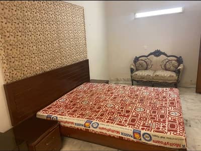 One Furnished Room In Bungalow For Gents