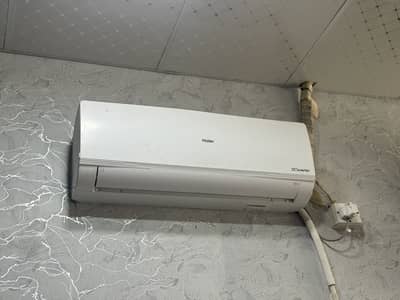 Haier 1.5 ton ac brand new only 2 month use 10/10