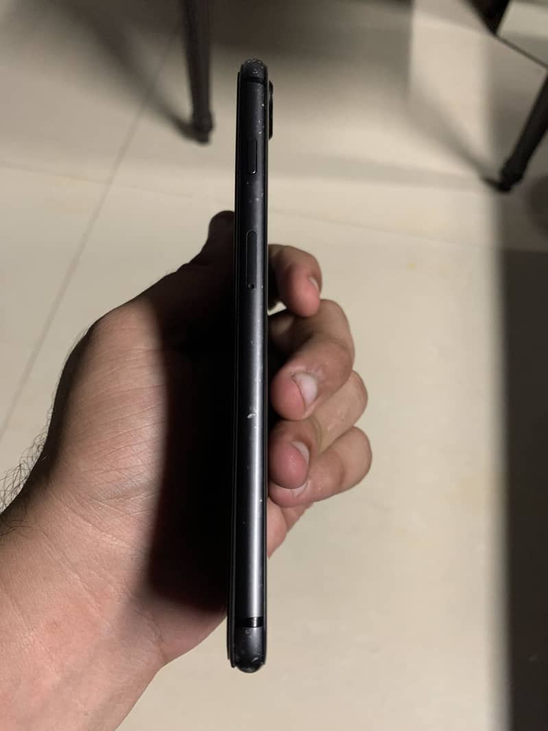 Apple iPhone 8 Plus 2