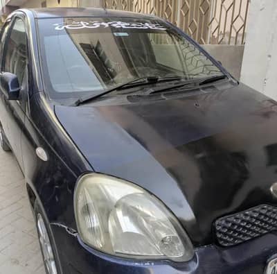 Toyota Vitz Model 2002 hy register 2007 ki hy